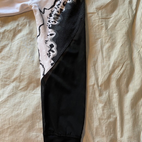 ALO YOGA Sweatshirt - Picture 3 of 3